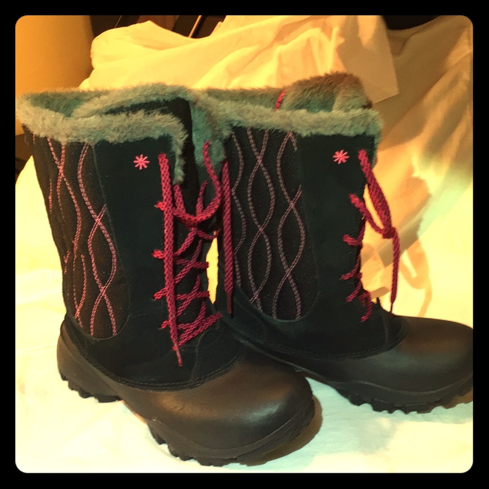 Columbia Boots - Girls -Size 4 - Like New